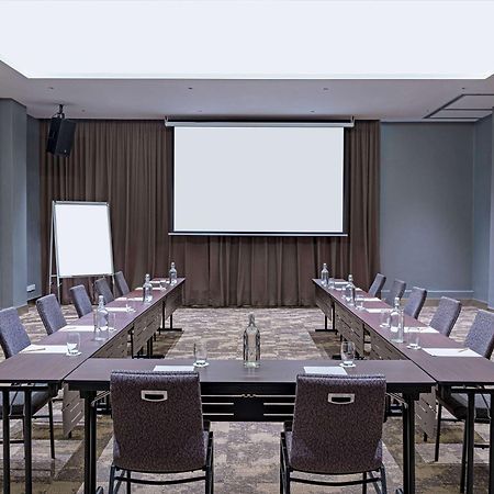 Mercure Living 普特拉贾亚 外观 照片 A meeting room
