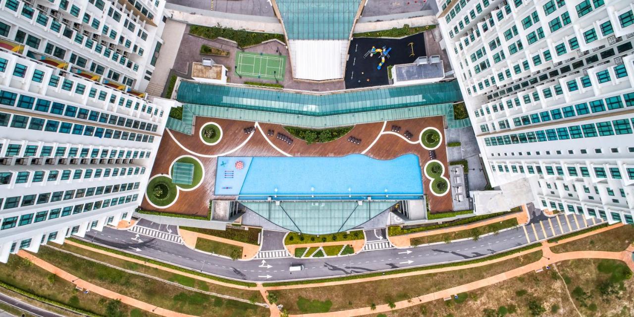 Mercure Living 普特拉贾亚 外观 照片 Aerial view of the pool