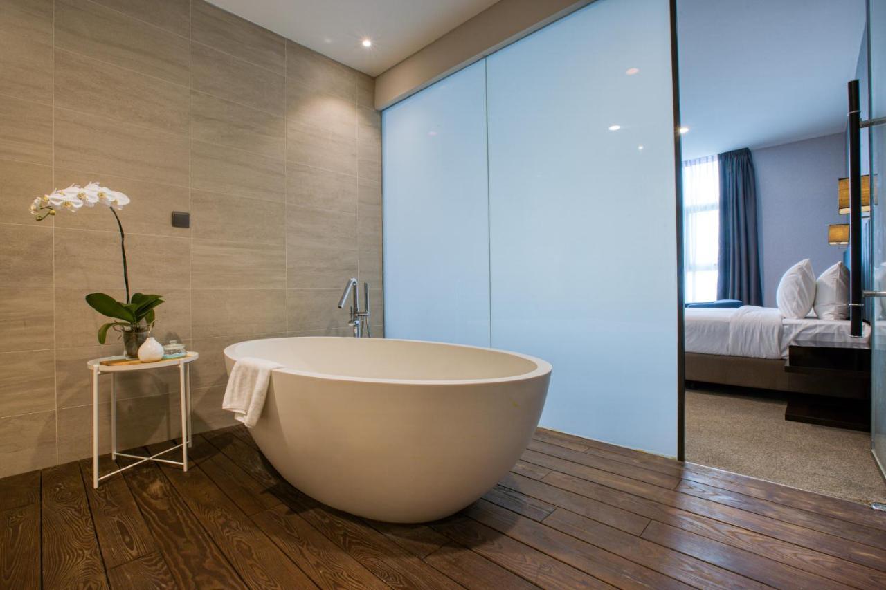 Mercure Living 普特拉贾亚 外观 照片 Bathroom
