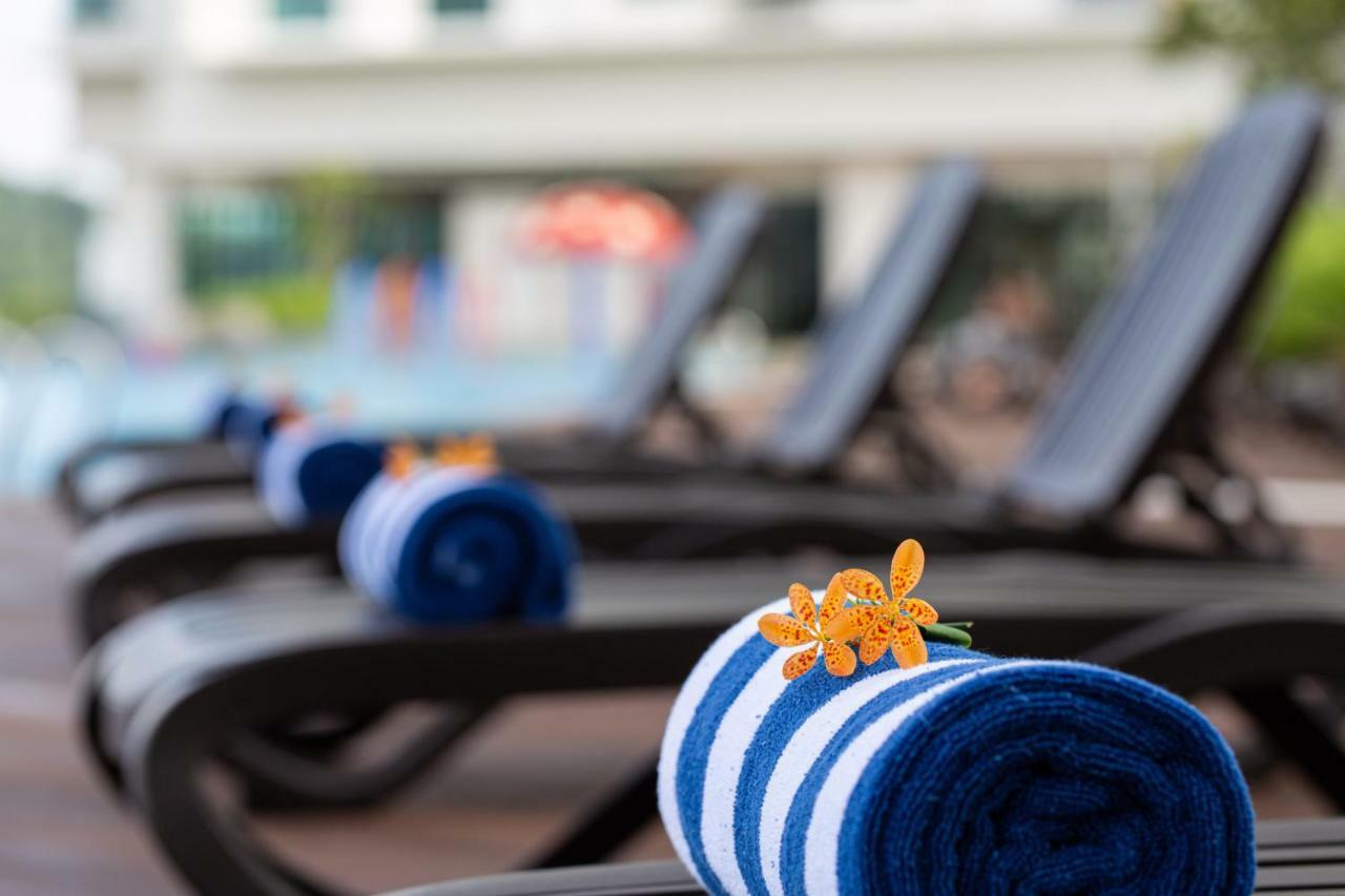Mercure Living 普特拉贾亚 外观 照片 A rolled towel